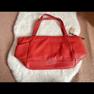 NWT Coach PEACH Park Leather Tote 🍑